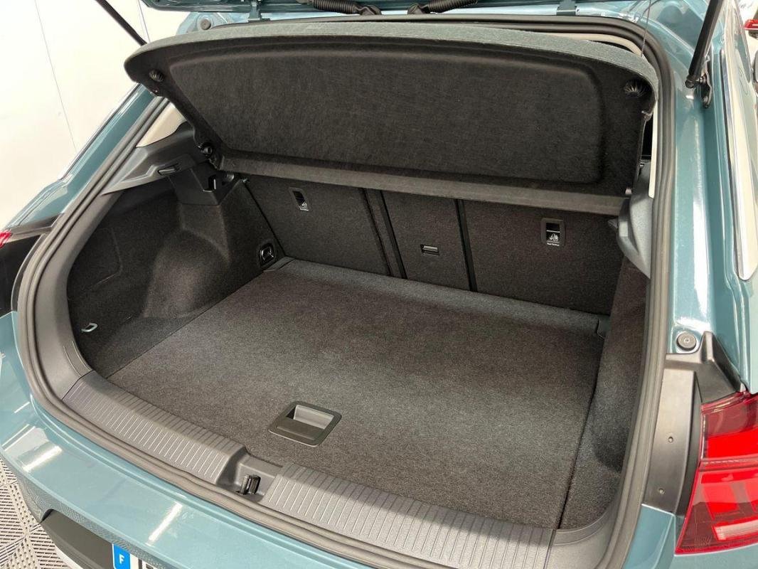 Volkswagen T-Roc - Photo 32