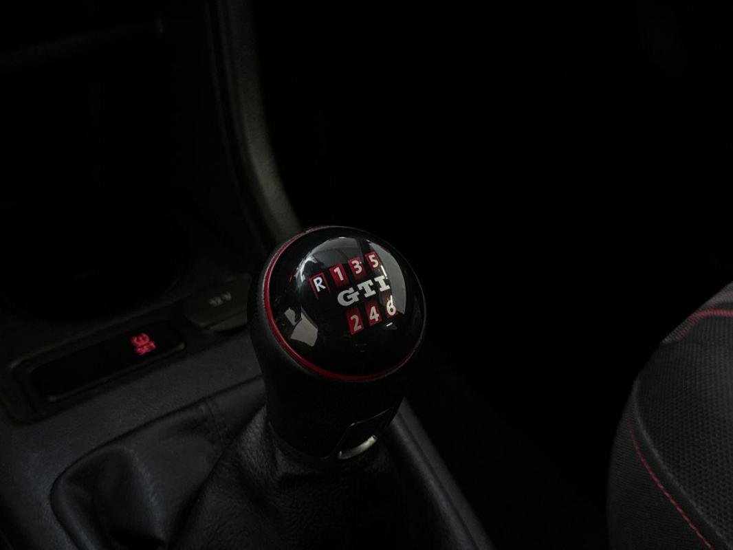 Volkswagen Up! - Photo 11