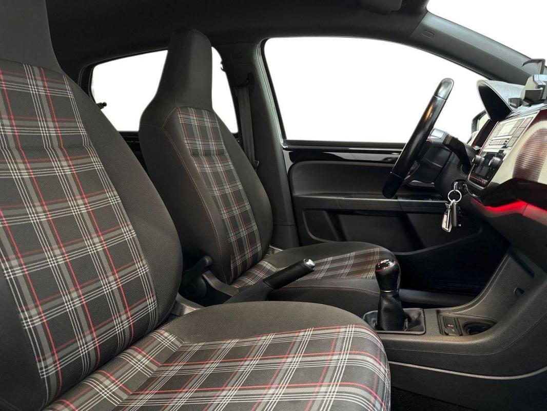 Volkswagen Up! - Photo 13