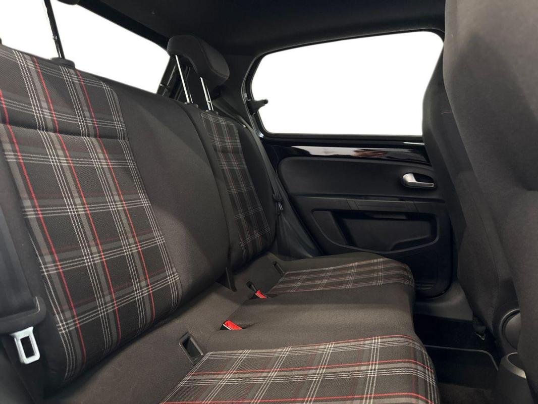Volkswagen Up! - Photo 23