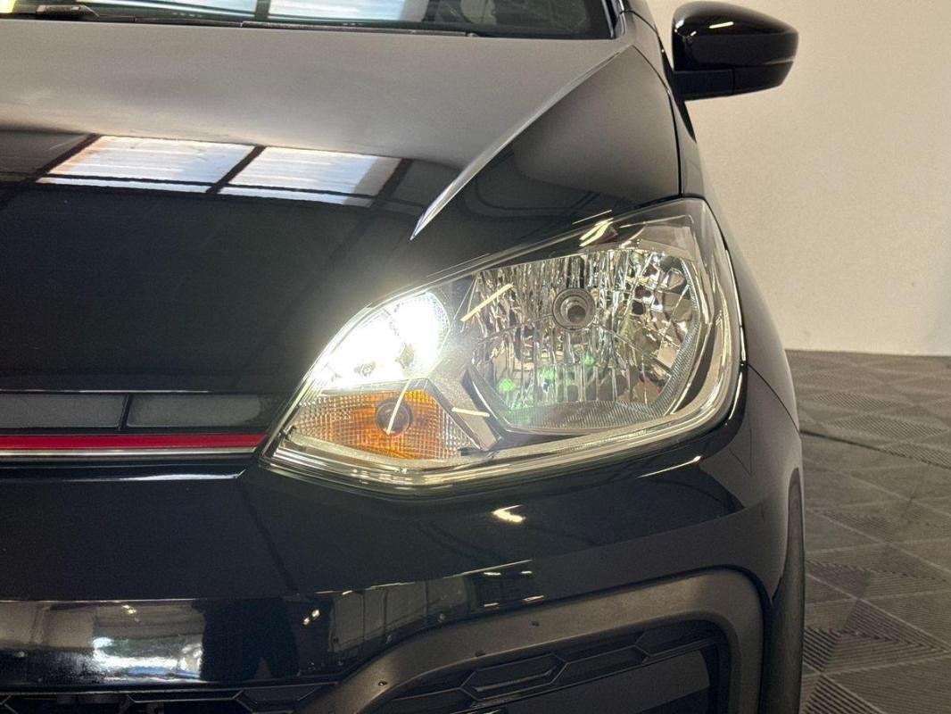Volkswagen Up! - Photo 25