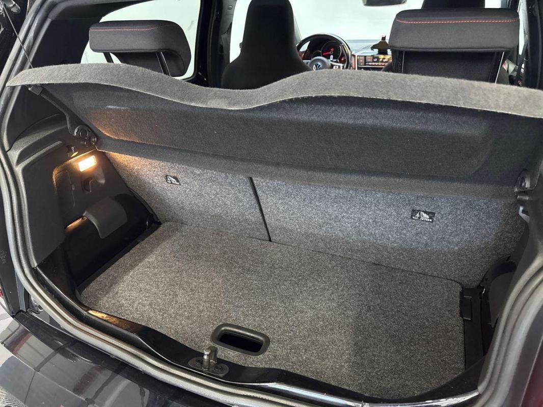 Volkswagen Up! - Photo 32