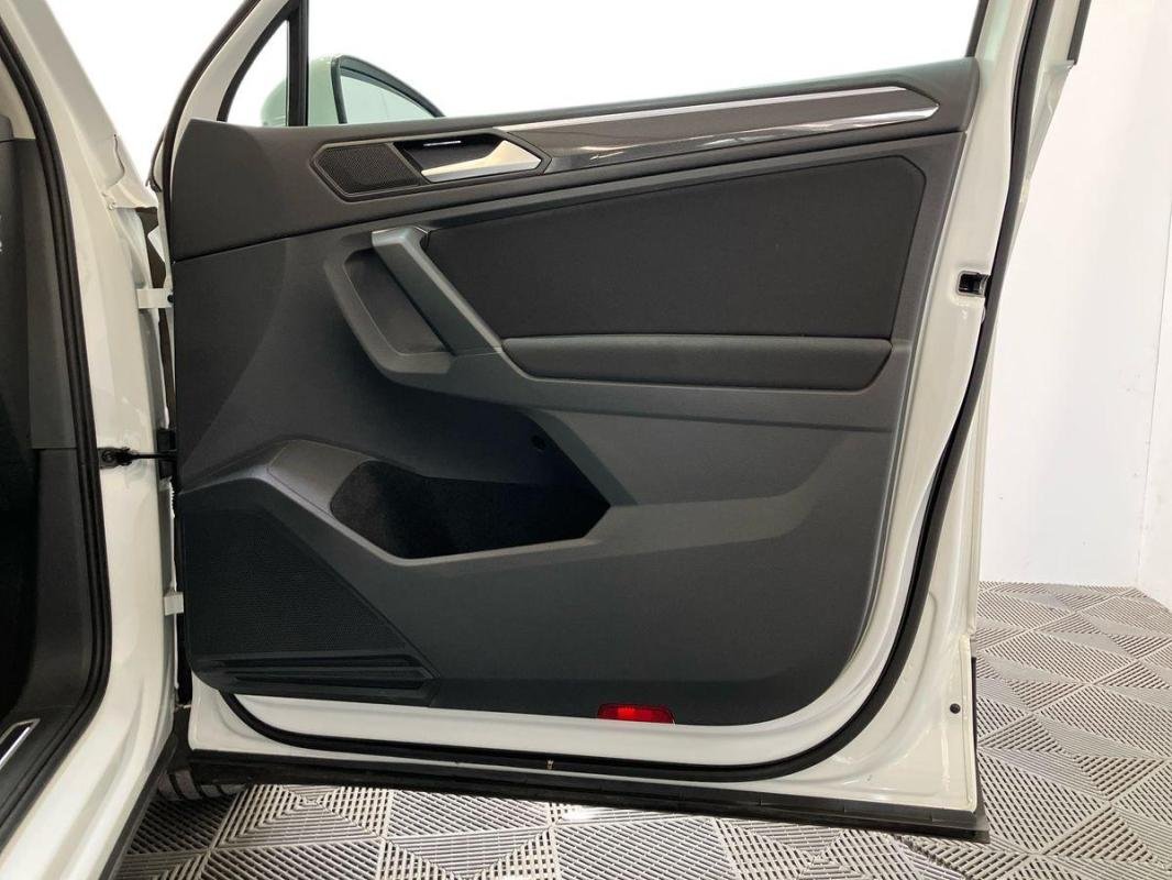 Volkswagen Tiguan - Photo 15
