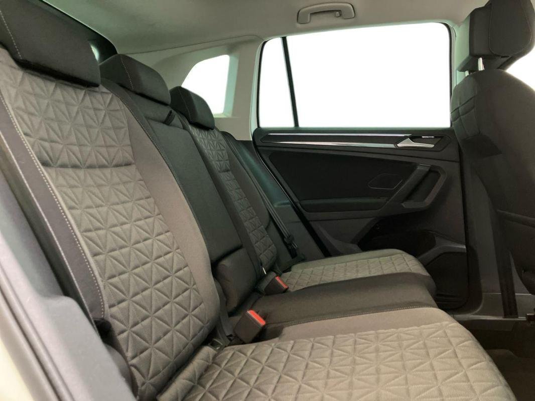 Volkswagen Tiguan - Photo 23