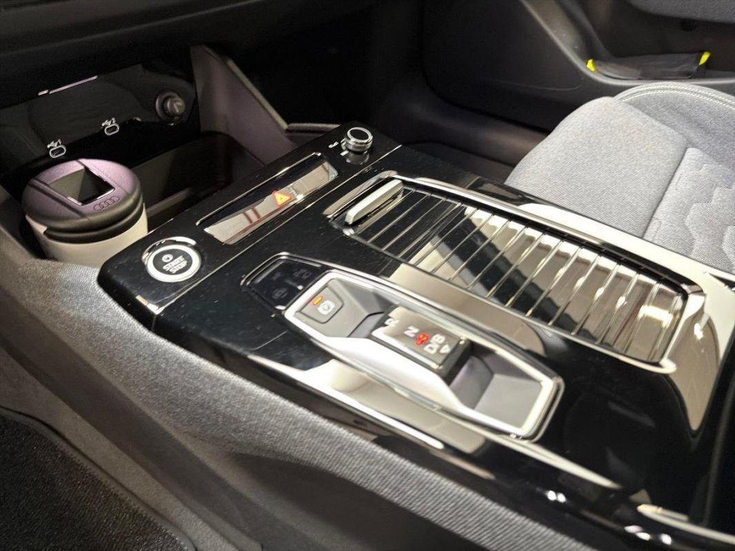 Audi A6 E-tron - Photo 11