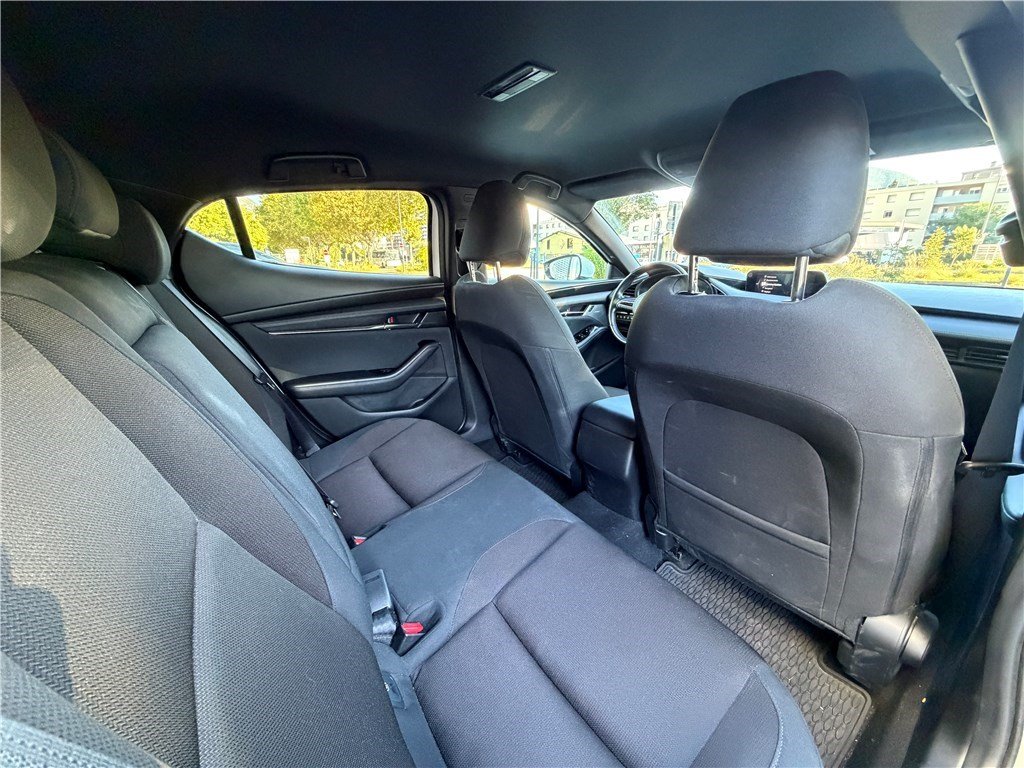 Mazda 3 - Photo 11