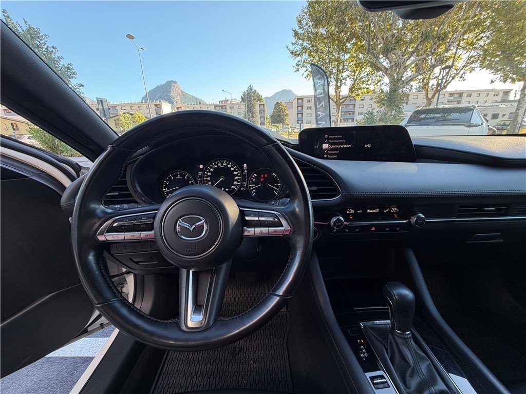 Mazda 3 - Photo 12