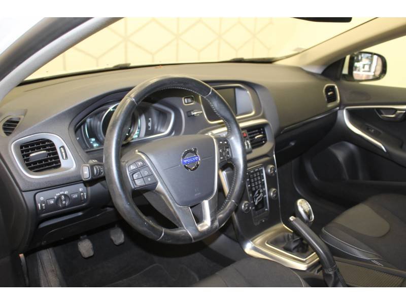 Volvo V40 - Photo 11