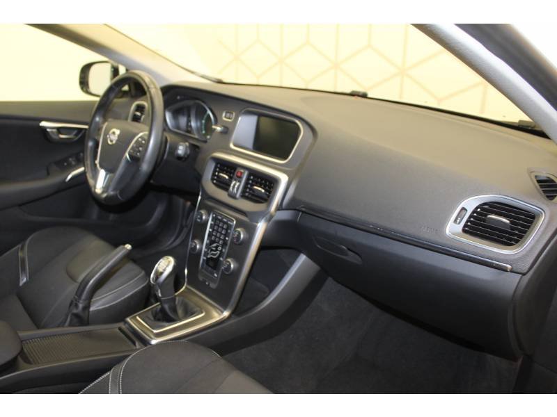 Volvo V40 - Photo 13