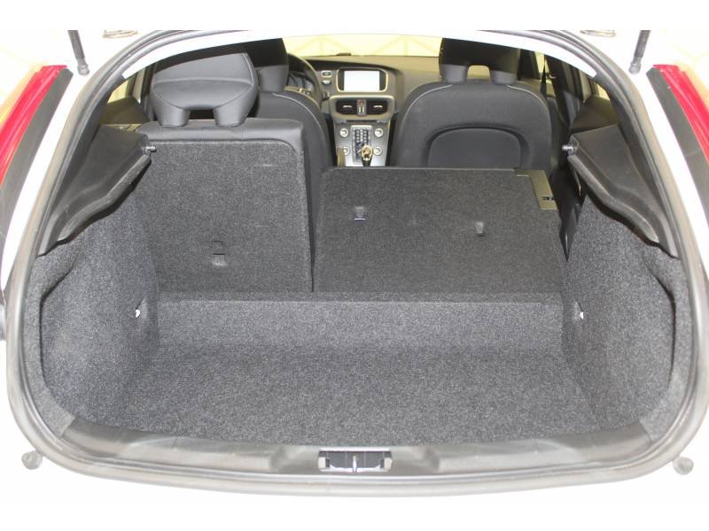 Volvo V40 - Photo 18