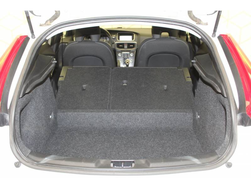 Volvo V40 - Photo 19