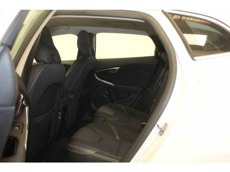 Volvo V40 - Photo 20