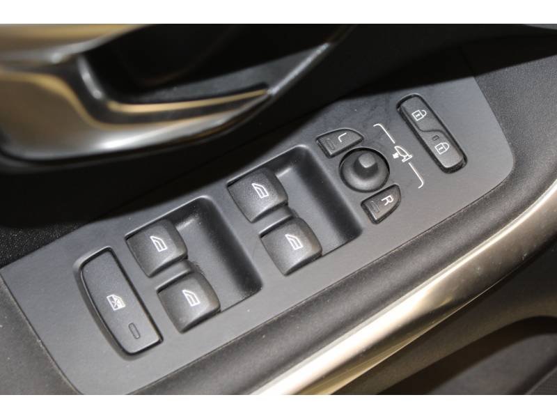 Volvo V40 - Photo 24