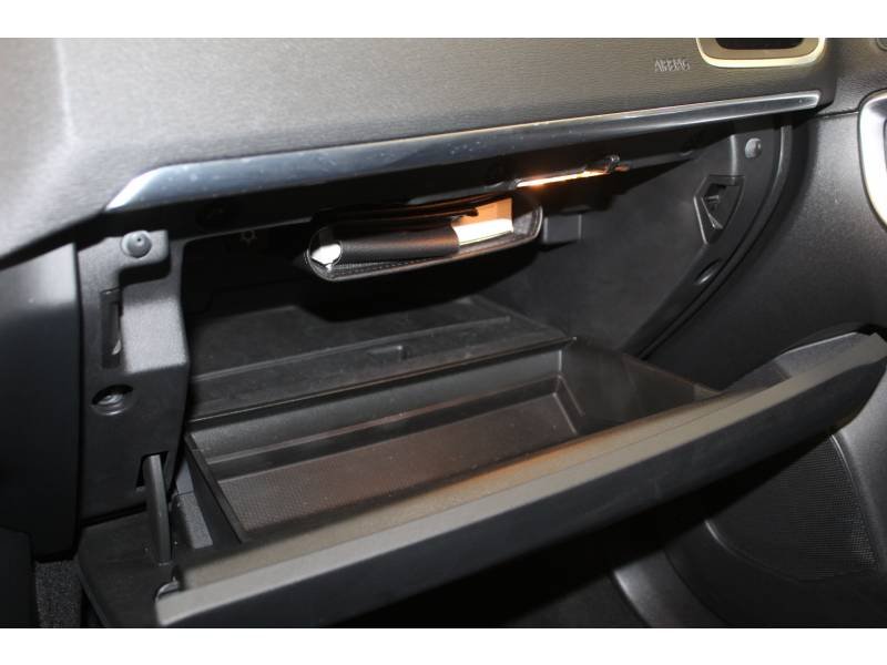 Volvo V40 - Photo 34