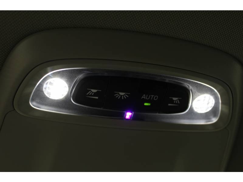 Volvo V40 - Photo 36
