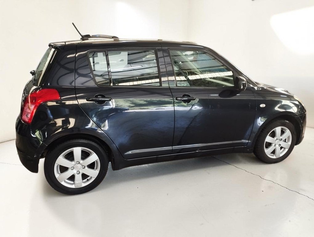 Suzuki Swift - Photo 7