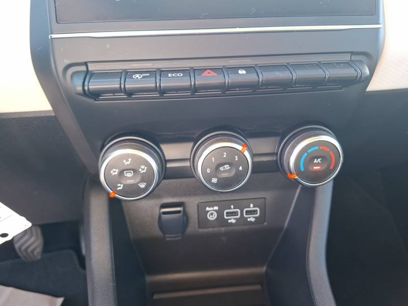 Renault Clio - Photo 26