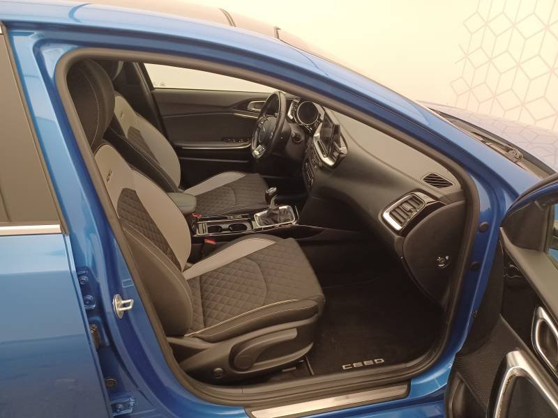 Kia CEED - Photo 14
