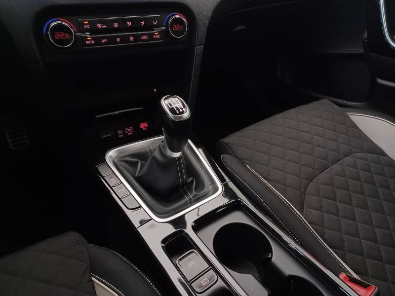 Kia CEED - Photo 27