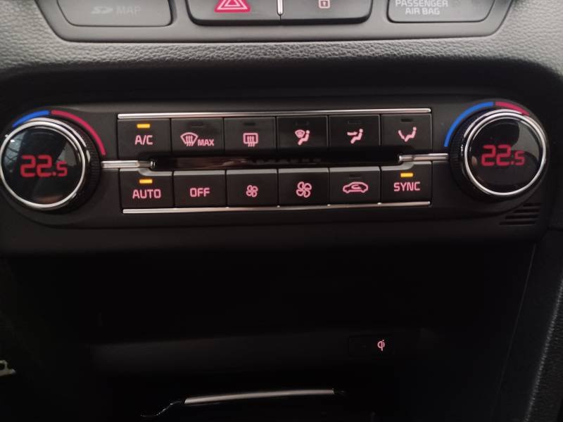 Kia CEED - Photo 28