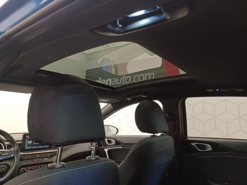Kia CEED - Photo 35
