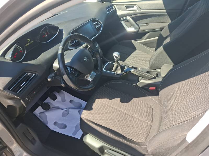 Peugeot 308 - Photo 18