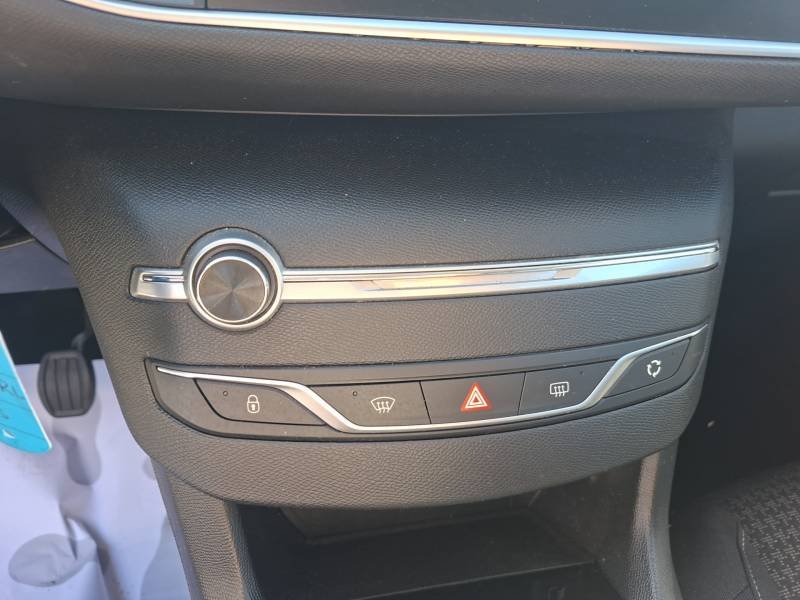 Peugeot 308 - Photo 24