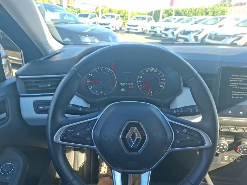 Renault Clio - Photo 24