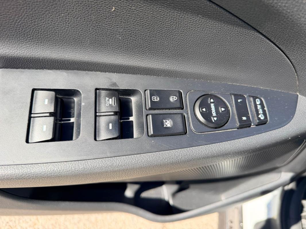 Hyundai Tucson - Photo 11