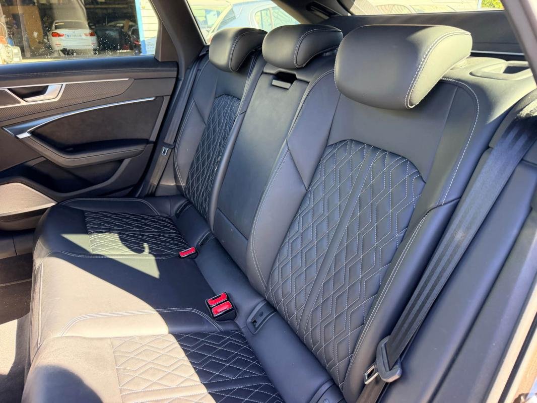 Audi S6 avant - Photo 11