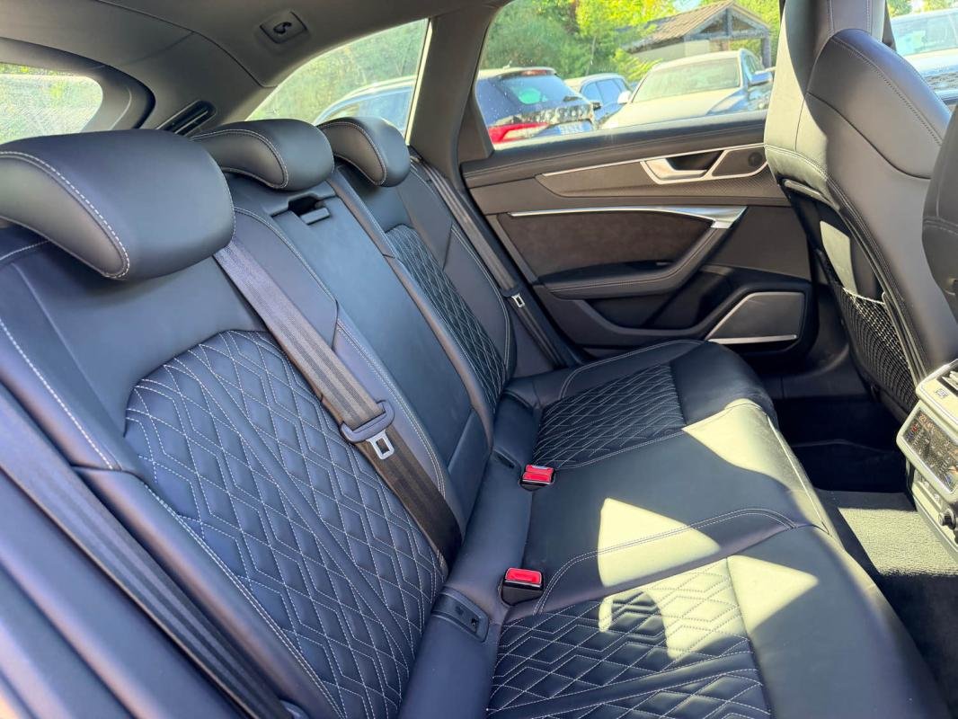 Audi S6 avant - Photo 8