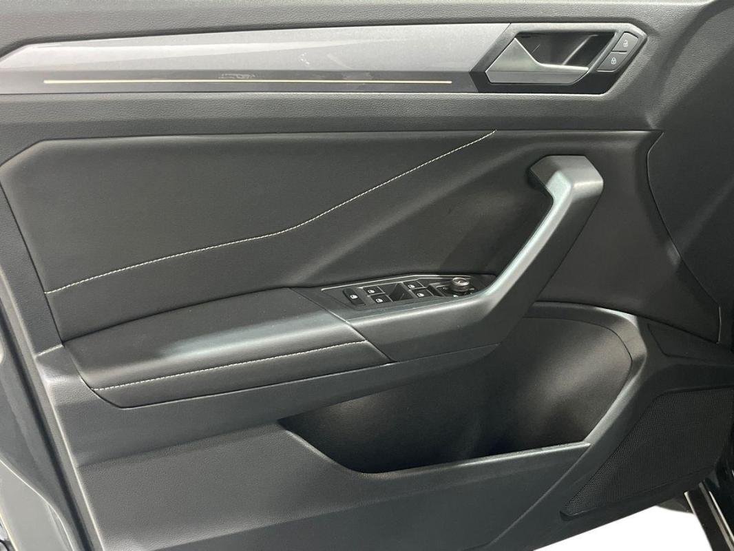 Volkswagen T-Roc - Photo 15