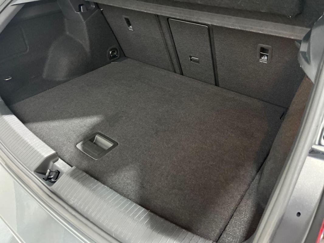 Volkswagen T-Roc - Photo 32