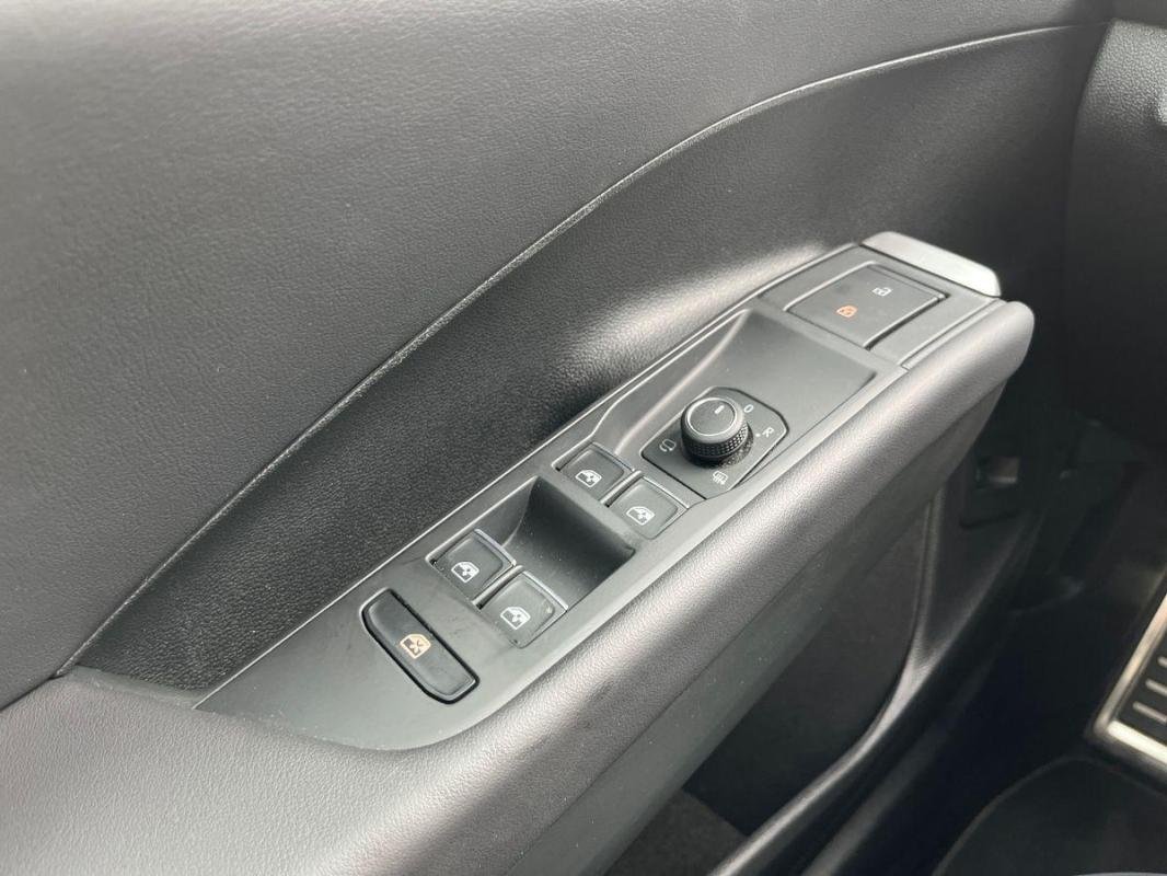 Volkswagen T-Roc - Photo 15