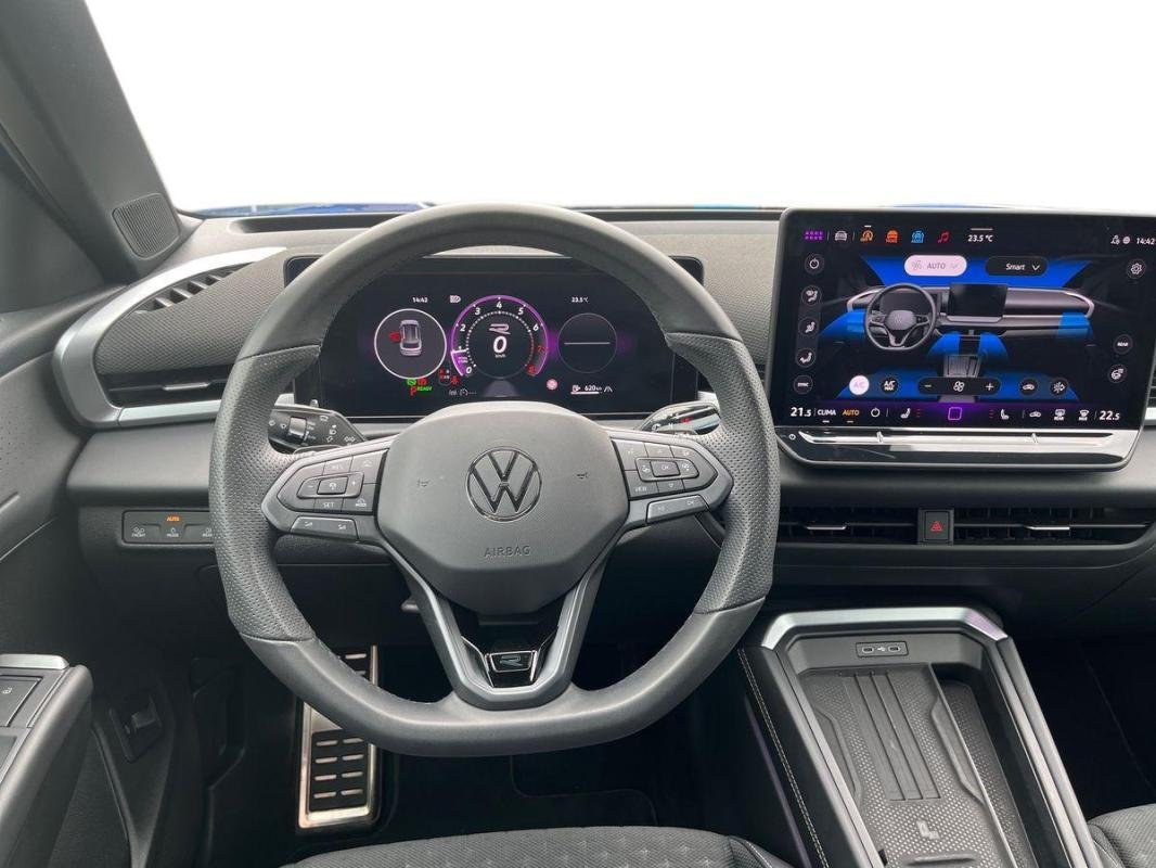 Volkswagen T-Roc - Photo 24
