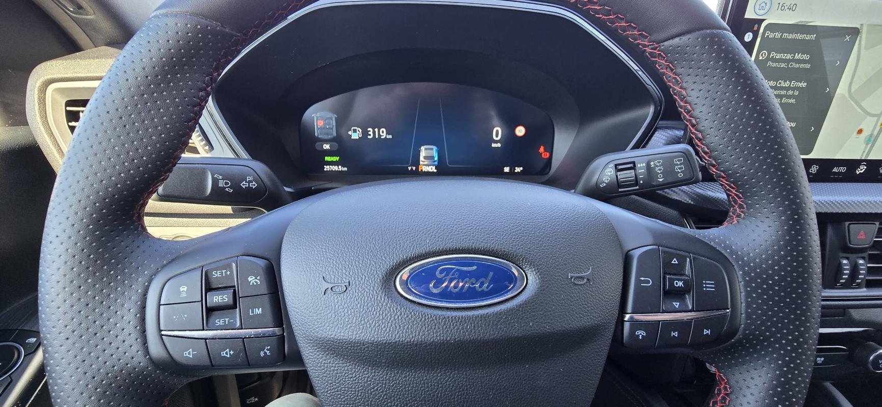 Ford Kuga - Photo 22