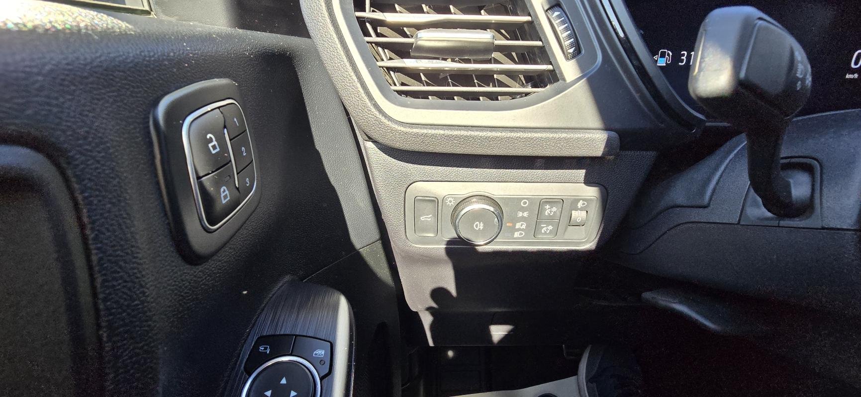 Ford Kuga - Photo 23