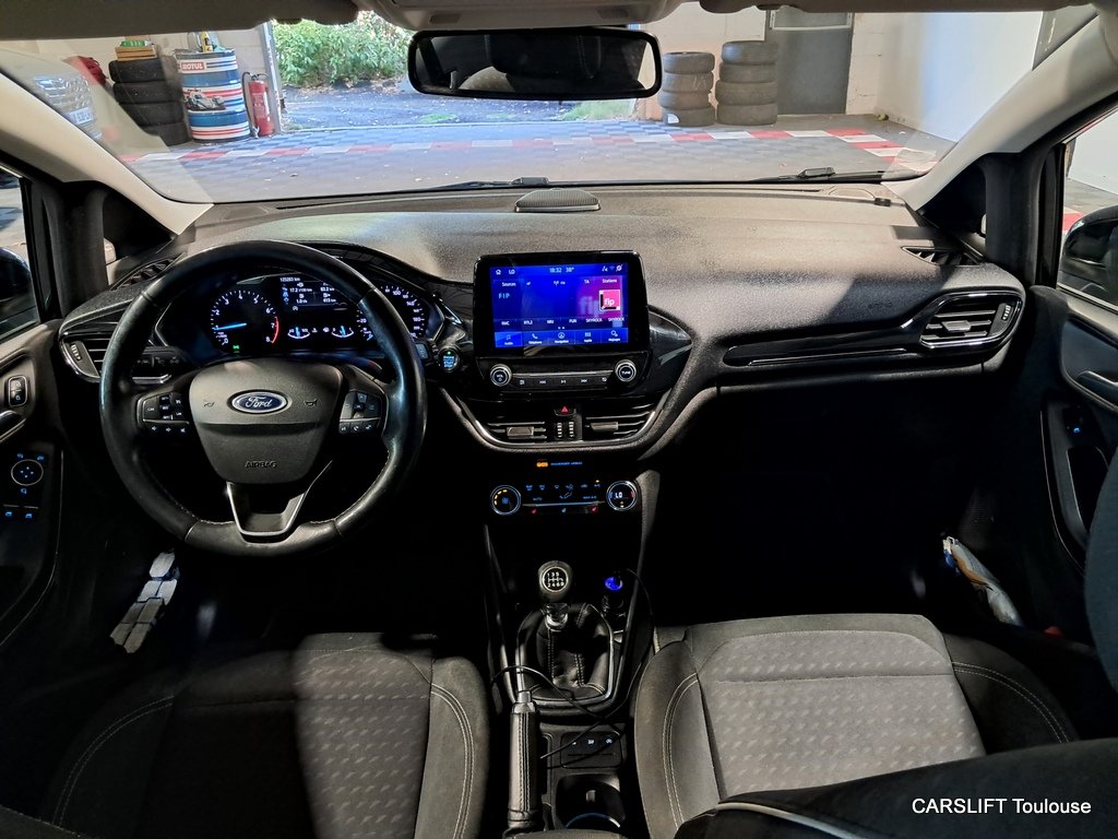 Ford Fiesta - Photo 12