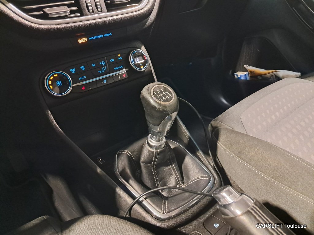Ford Fiesta - Photo 14