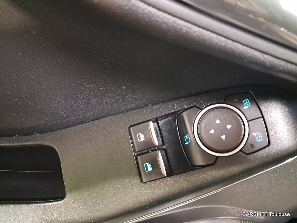 Ford Fiesta - Photo 15