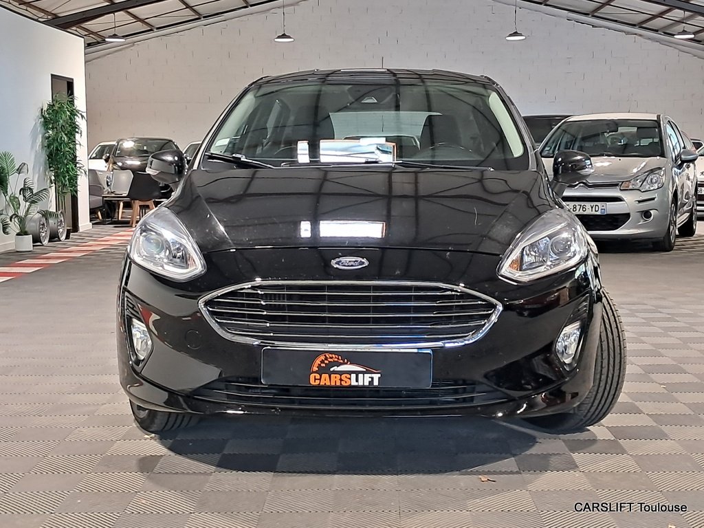 Ford Fiesta - Photo 2
