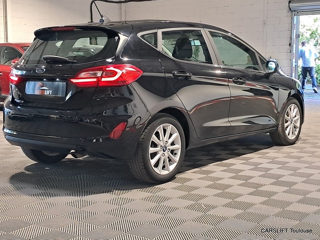 Ford Fiesta - Photo 7