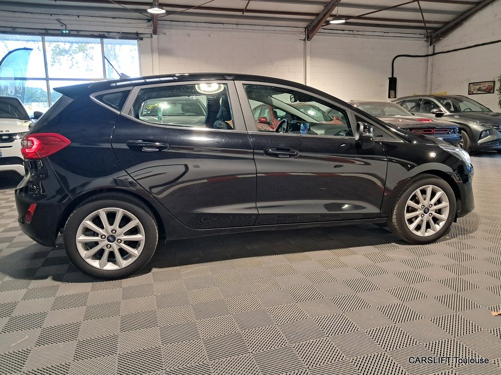 Ford Fiesta - Photo 8