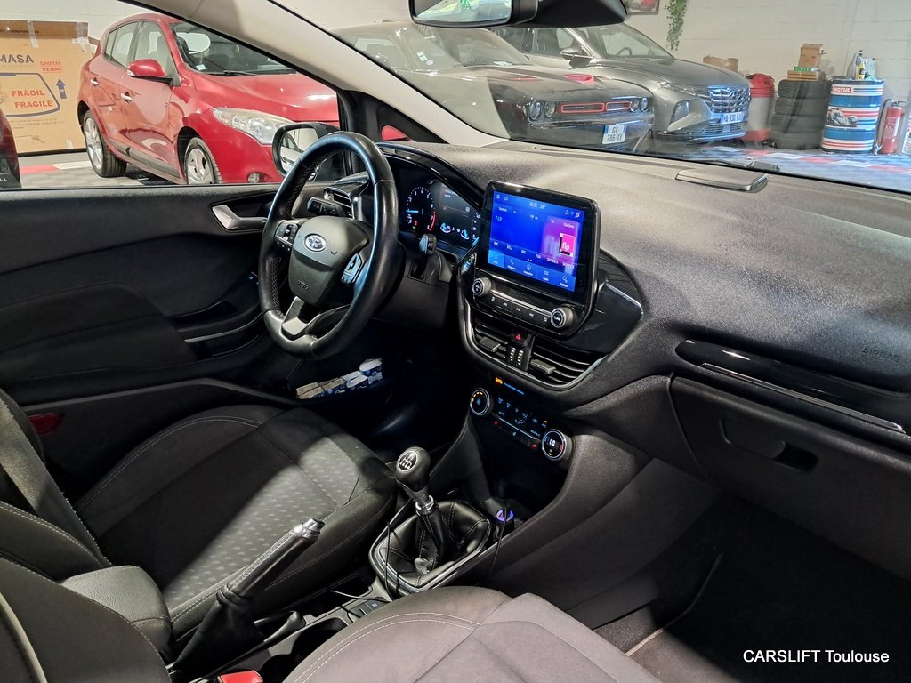 Ford Fiesta - Photo 10