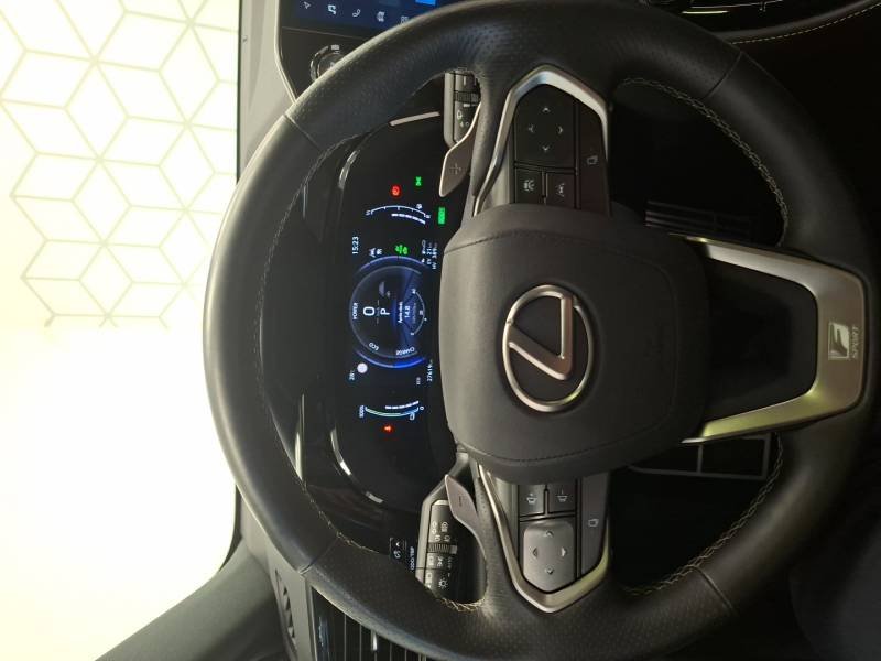 Lexus NX - Photo 16
