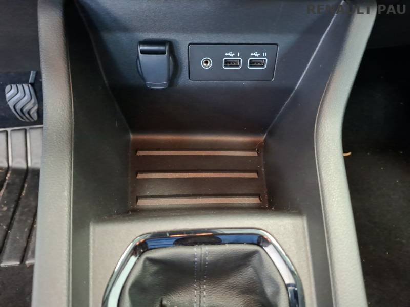 Renault Clio - Photo 24