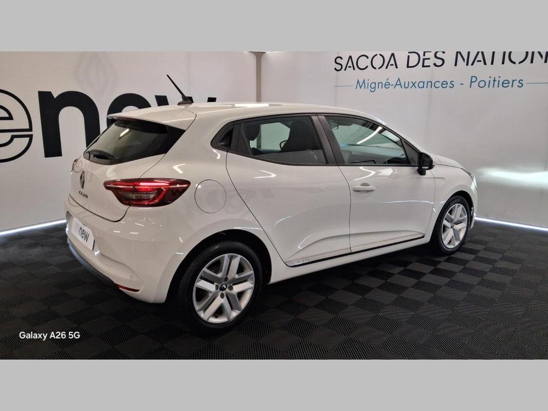Renault Clio - Photo 18