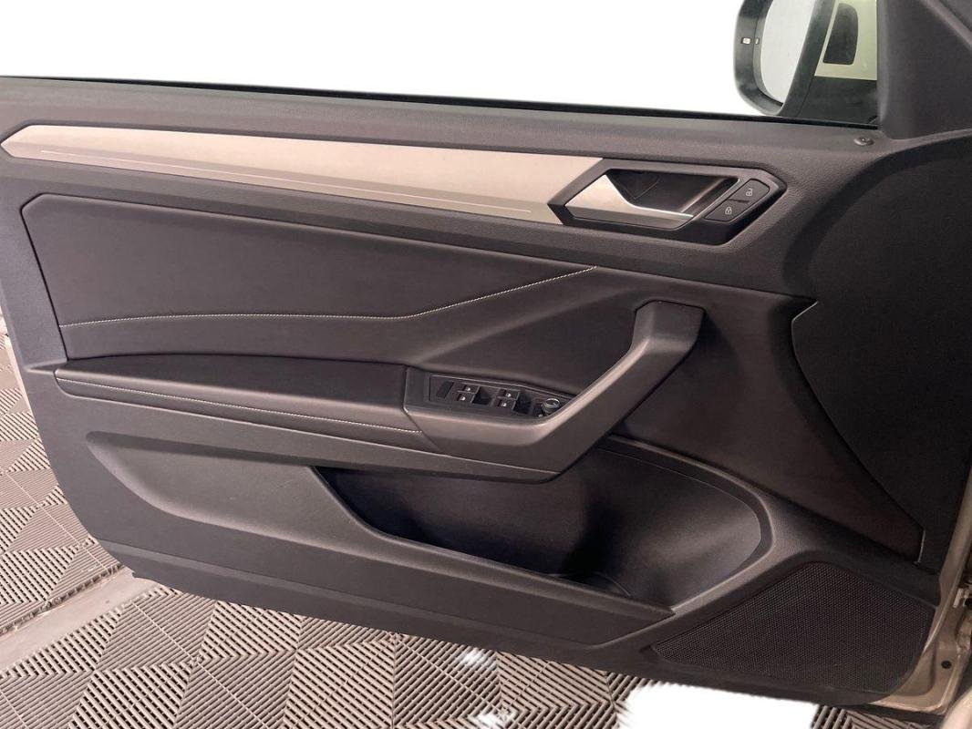 Volkswagen T-Roc - Photo 15