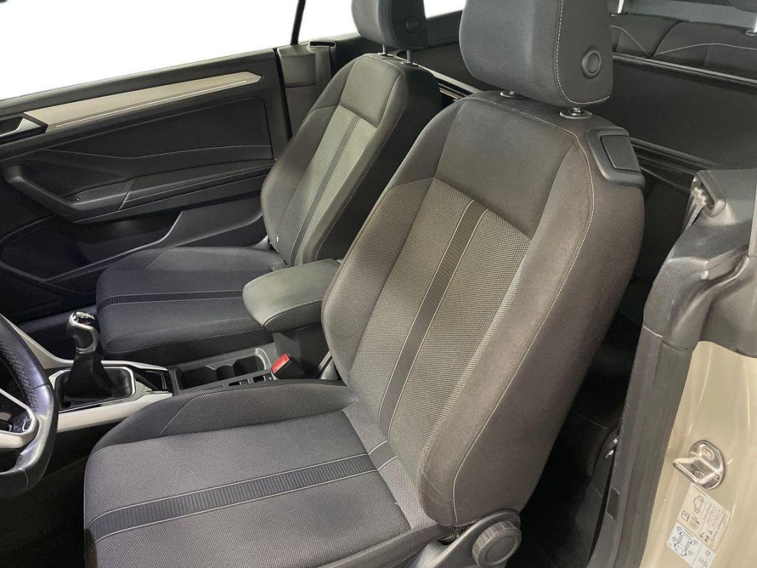 Volkswagen T-Roc - Photo 22