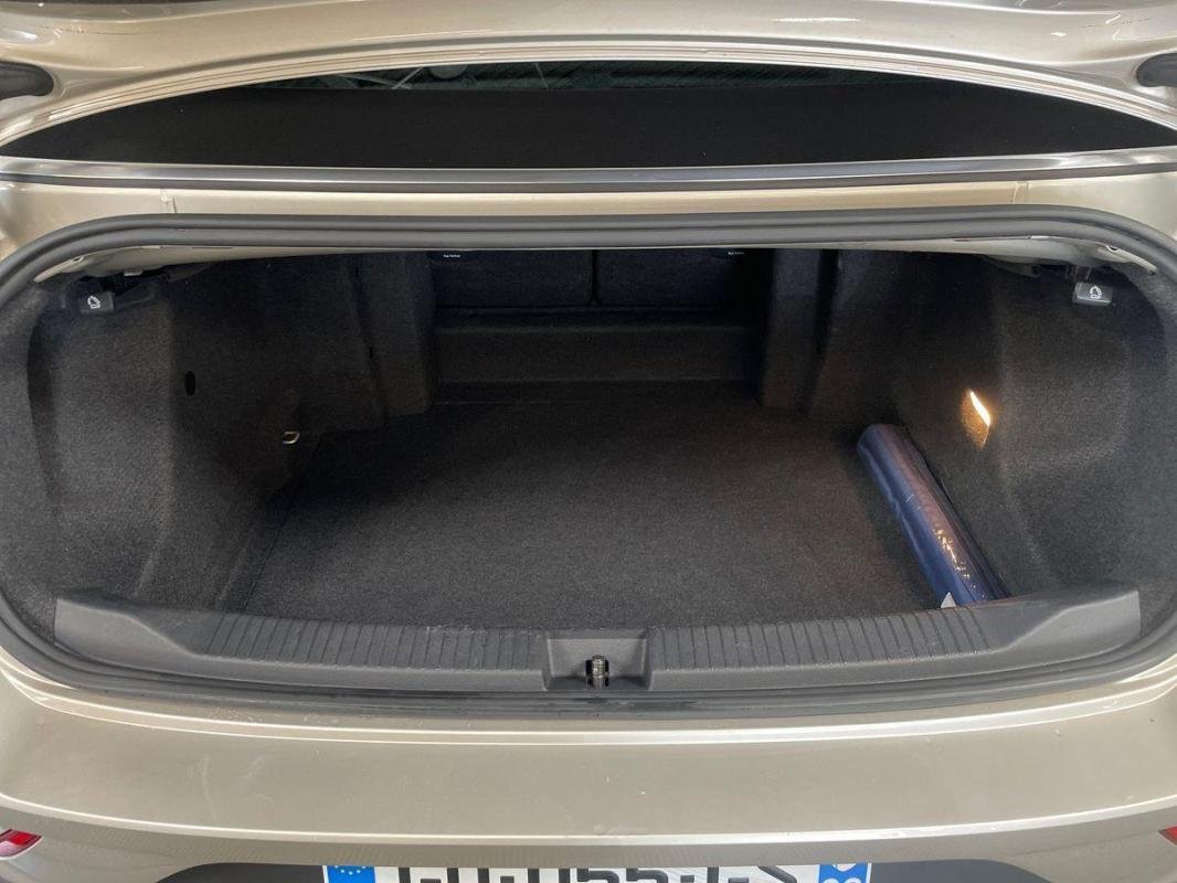 Volkswagen T-Roc - Photo 31
